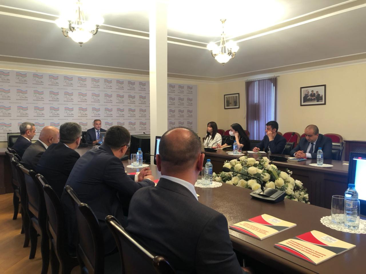 BMTM Ermənistanda Azərbaycanofobiyaya dair hazırladığı hesabatın ingilis versiyasını təqdim edib