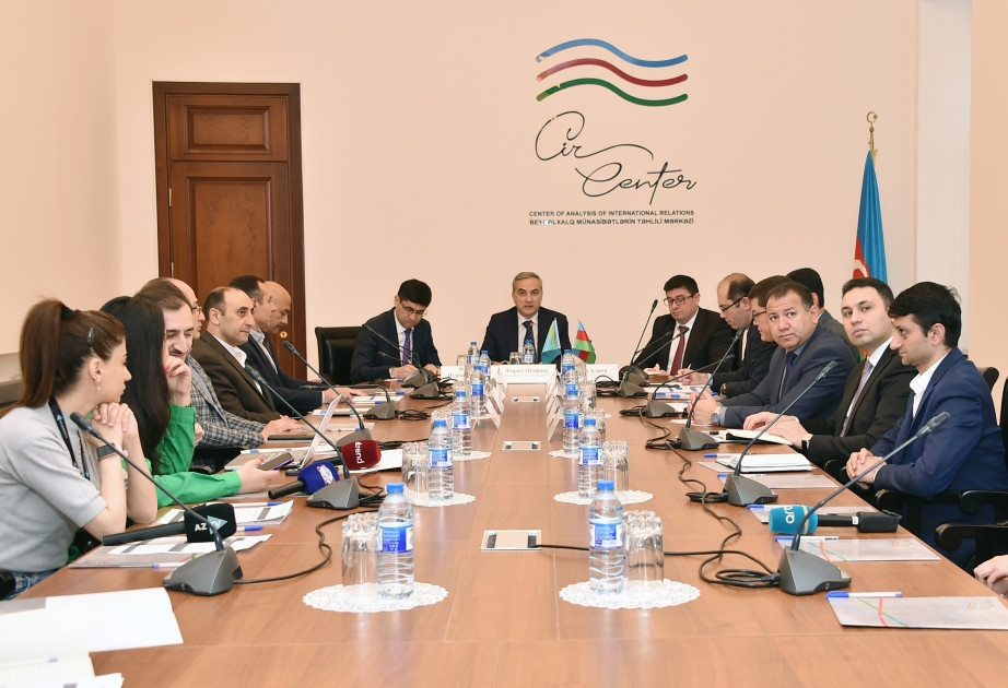 В ЦАМО состоялся круглый стол, посвященный второму заседанию Азербайджано-Казахстанского экспертного совета